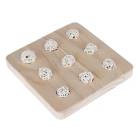Meilleurs prix pour Jouet d’intelligence Food Board de TIAKI 20 x 20 x 2,5 cm pour petits animaux