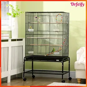 Comparer les prix de Cage à oiseaux - AKOZON - 8402 - roulettes avec freins - 4 mangeoires & 3 perchoirs - noir 79x49x133 cm