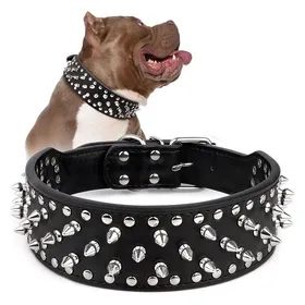 Comparer les prix de Collier pour animaux 47-55 cm Matériau en cuir Design clouté Élégant et résistant Taille ajustable Convient chiens grande taille