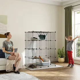 Comparer les prix de Cage pour chat dintérieur - AKOZON - 10570 - 4 niveaux - 5 portes - Modulable 49 panneaux