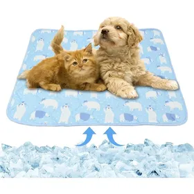 Comparer les prix de Tapis Rafraîchissant Chien Chat 55x70 cm Tapis Fraîcheur Cool Pad pour Animaux Domestiques Bleu Auto-Refroidissant