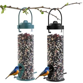 Comparer les prix de Mangeoires à Oiseaux 2pcs Mangeoire Oiseaux Suspendue Mangeoires Oiseaux Sauvages Distributeur à Graines (Vert+ Noir)