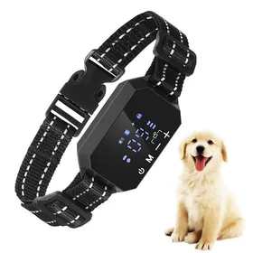 Comparer les prix de A Collier GPS pour animaux Alarme antivol suivi en temps réel signal  sonore étanche bande  réfléchissante réglable (noire)