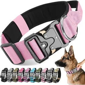 Comparer les prix de Collier Tactique pour Chien avec Poignée de Commande Réglable Résistant et Confortable pour lEntraînement des Chiens de BRIDE