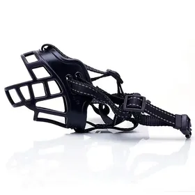 Meilleurs prix pour Muselière pour chien 18 x16.5x11.5 cm ajustable  moyenne grande taille anti-morsure anti-aboiement anti-machage respirante promenade
