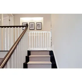 Meilleurs prix pour Safetots Barrière pour Haut dEscaliers en Bois Barrière de Sécurité à Fixation par Vis 635cm – 1055cm Couleur Blanc