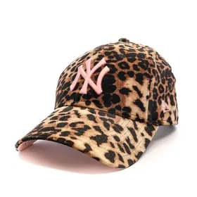 Comparer les prix de WMNS LEO VELOUR 9FORTY NEYYAN (60424652)