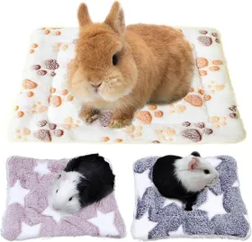 Meilleurs prix pour Petits coussins pour animaux tapis de lapin petits coussins de couchage en peluche pour animaux matelas de hamster PZCC