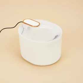Meilleurs prix pour Fontaine à eau automatique pour chat - Phoesky - 3 L - Lumières LED - Rechargeable USB - Blanc - 20x17x15 5 cm