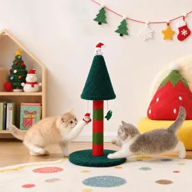 Comparer les prix de Arbre à chat en forme de sapin de Noël–Poteau pour lentretien des griffes du chat–Accessoire à griffer avec jouets suspendus