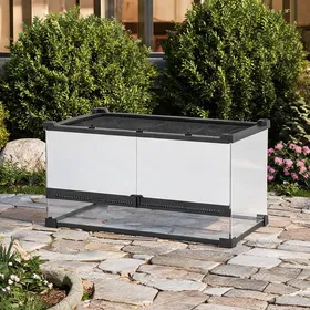 Comparer les prix de Terrarium en verre deep black 50x30x25 cm pour reptiles fond surélevé étanche