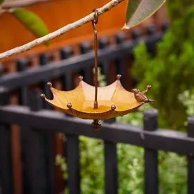 Meilleurs prix pour Auge à Oiseaux en Forme de Parapluie Plateau DAlimentation à Oiseaux Suspendu pour Étang ou Abreuvoir de Bain DOiseaux en Métal