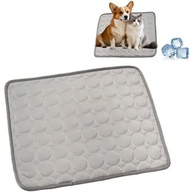 Meilleurs prix pour Tapis Rafraîchissant Chat Gris 70x55cm – Auto-Refroidissant Antidérapant & Imperméable pour Été