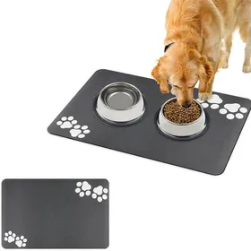 Meilleurs prix pour Tapis Nourriture Chien 60x40cm Antidérapant Gris Facile Nettoyage Label
