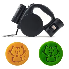 Comparer les prix de Laisse rétractable flexible et solide avec lampe torche et distributeur de sacs pour chiens de petite et moyenne taille