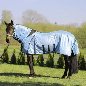 Comparer les prix de Couverture anti-mouches pour cheval avec couvre-cou York - Bleu - 135 cm
