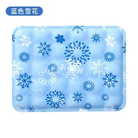 Comparer les prix de Tapis rafraîchissant pour chien - Phoesky - 50x60 cm - Flocon de neige bleu - Écologique - Polyester + PVC + gel doux
