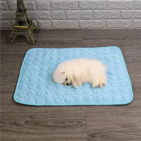 Comparer les prix de Tapis rafraîchissant pour chiens et chats couverture en soie glacée pour lit canapé et voiture idéal en été - Couleur YYV
