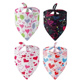 Meilleurs prix pour Lot de 4 bandanas pour chien foulard triangulaire pour la Saint-Valentin pour garçon et fille bandana pour chien 65 x 45 x 45
