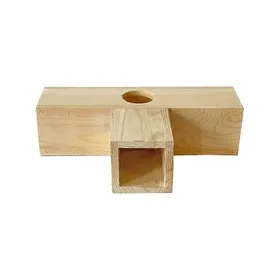 Comparer les prix de Maison en bois pour lapin avec tunnel centre dactivités cachette solide et sécurisée jouets à mâcher petite forme T