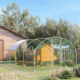 Comparer les prix de Grand enclos poulailler 1596 ㎡ parc grillagé toit anti-UV porte verouillable 28 x 57 x 197 m argenté