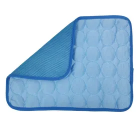 Meilleurs prix pour 1 Tapis rafraîchissant surface en soie glacée fond maille respirante pour chien et chat intérieur et extérieur .
