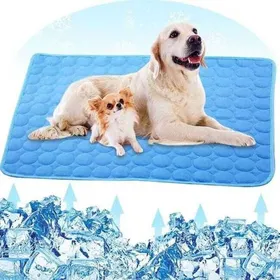 Meilleurs prix pour Tapis rafraîchissant lavable en soie glacée pour chien – fond imperméable idéal été (XL 100x70 cm)