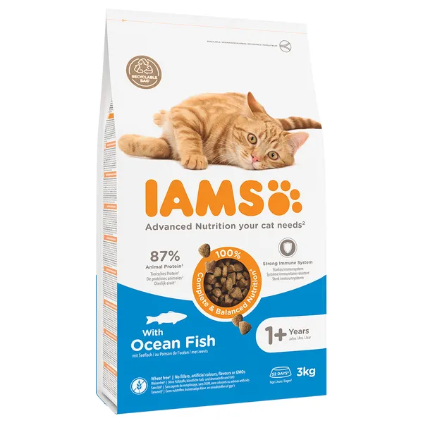 Adult Iams Croquettes pour chat Poisson de mer/poulet
