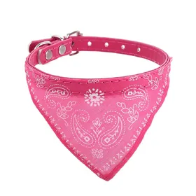 Meilleurs prix pour Écharpe pour chien et chat Chiot Chat Chien Collier Bandana Écharpe de collier Avec accessoires de collier en cuir Écharpe réglable pour animal de compagnie Chiot Chat rouge rose