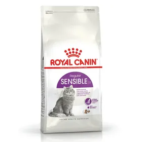 Comparer les prix de Croquettes Chat – Royal Canin Sensible 33 – 4 kg