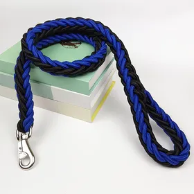 Meilleurs prix pour Laisse de traction pour grand chien avec boucle robuste, tricotée à la main, solide et durable, en nylon tressé, pour chiens de taille moyenne et grande