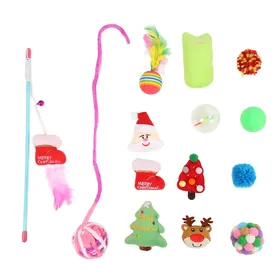 Comparer les prix de 14 pcs Jouets de Noël pour Chat Interactifs Amusants Plumes Colorées Jouets en Peluche Chaussettes Chatons sur le Thème de Noël white