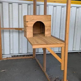 Comparer les prix de Plateforme Avec Cabane En Bois Pour Catio Modulable Chat « Katventure »