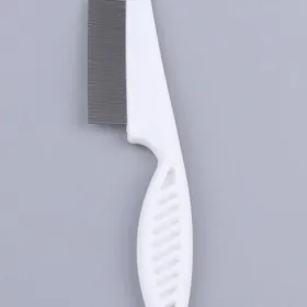 Meilleurs prix pour 1 pièce Brosse Nettoyante Cheveux d'Animaux et Taches de Larmes 2-en-1 - Peigne Anti-Puces en Acier Inoxydable pour Chien et Chat, Convient aux Chiens et aux Chats 1pc White white