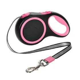 Comparer les prix de Laisse pour chien auto-rétractable 5M 8M avec bracelet anti-perte pour animaux de compagnie petits grands chiens chats promenade extérieure Chihuahua Ceinture de Laisse (Rose,5m - 50 kg) rose vif