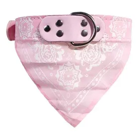 Meilleurs prix pour Bandana réglable en cuir imprimé pour chien, collier souple pour animaux de compagnie, fournitures pour chiens, collier écharpe pour chat pour chihuahua, chiot, foulard pour animaux de compagnie S rose