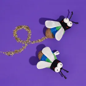 Comparer les prix de ZEZE Jouet pour chat Moucheron vert avec herbe à chat - Amusez votre félin avec cet attractif jouet d'intérieur stimulant