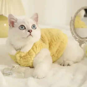 Comparer les prix de Pull pour Chat Manteau pour Chiot Épais Chaud Vêtements pour Animaux Hiver Tenues pour Chat Chaton Petits Chiens Blouson d'Hiver Vêtements pour Chat Animaux Accessoires (YELLOW,L(for 4-5.5kg))