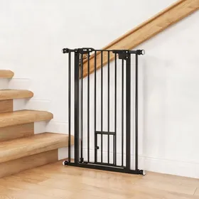 Comparer les prix de Barrière de sécurité pour animaux en acier noir extra haute 104 cm avec porte chat et - Noir Acier 68 x 2 x 104.1 cm Ref TMMJZF