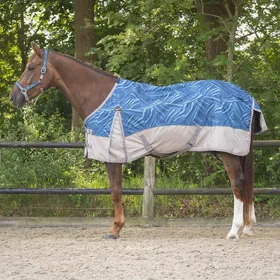 Comparer les prix de Couverture imperméable collection pour cheval QHP 0 g