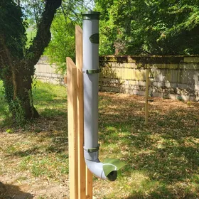 Comparer les prix de Mangeoire Poules, Faisans, Perdrix et Cailles - Opaque - Gris - 7kg